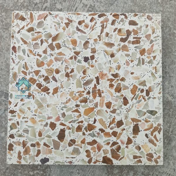 یک عدد موزاییک نمونه خرید موزاییک حضرتی مرمر نمره 3 یزد - کرمان سنگ مرمر و سفید روی زمین
