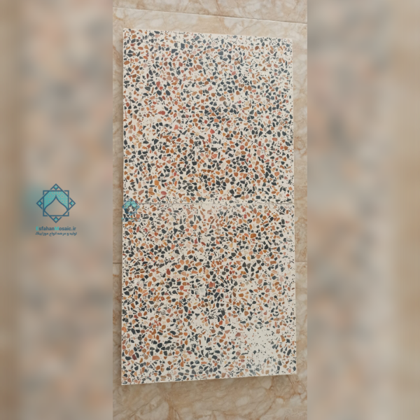 نمای دوتایی از موزاییک گرانیت نمره 2 با سنگ‌های قرمز و مشکی ریز